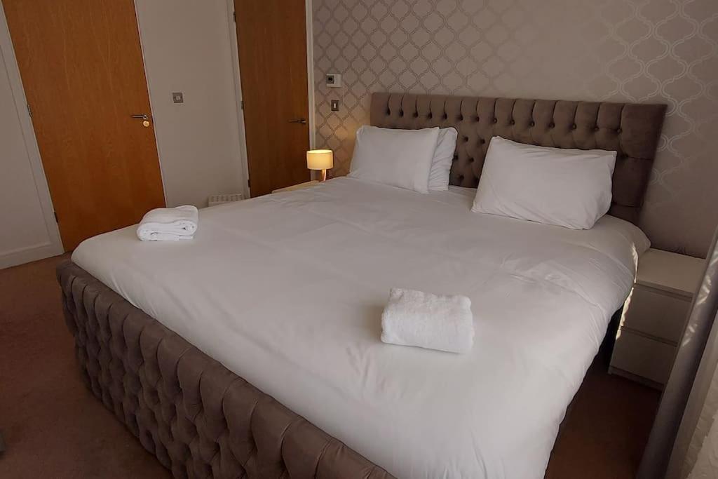 Appartement Modern Near Etihad, Coop Live